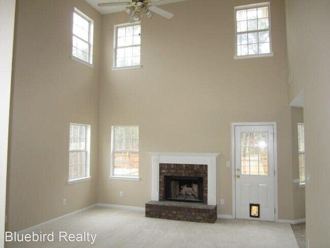 Building Photo - 3 br, 2.5 bath House - 1108 Patton Way