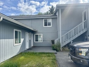 Building Photo - 1323 Kalakaket St