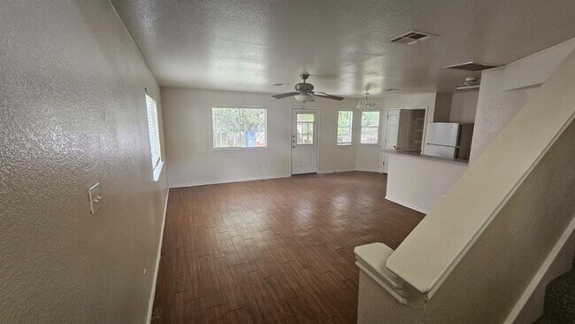 Foto del edificio - 844-846-846 Sagewood Trail