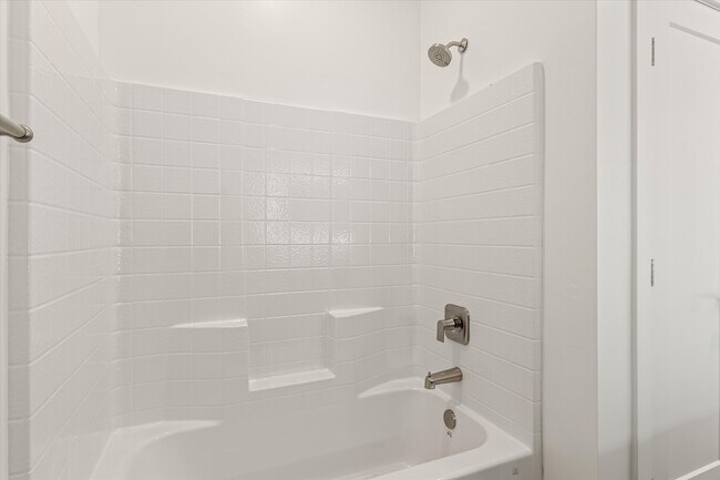 Building Photo - 6129 W 100 S