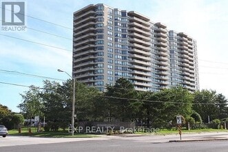 Building Photo - 1-1981 Greystone Walk Dr