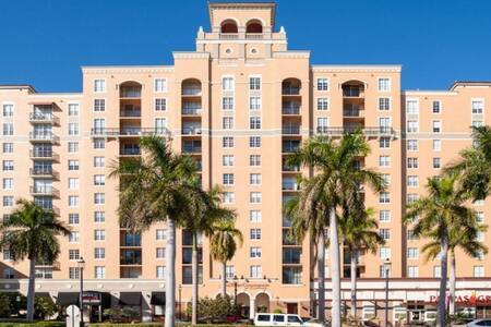 Building Photo - 651 Okeechobee Blvd