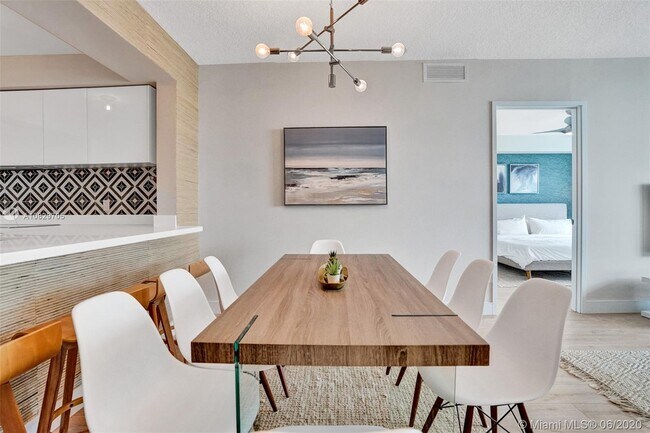 Building Photo - 300 Sunny Isles Blvd