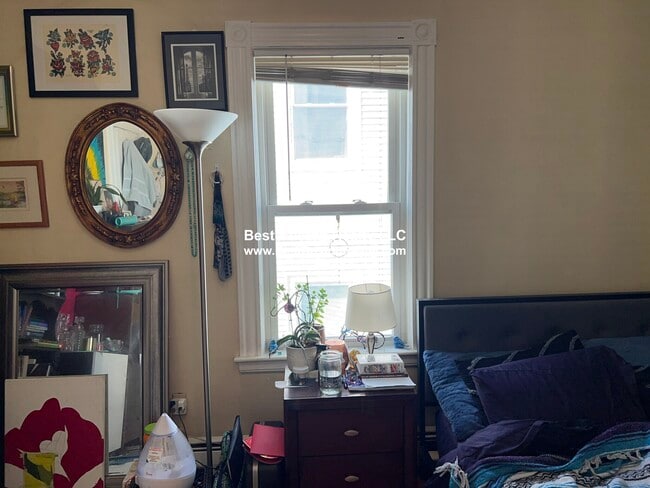 Building Photo - 2 Gilson Terrace