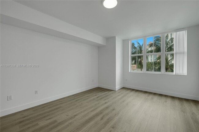 Foto del edificio - 3340 NE 190th St