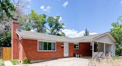 Building Photo - 3895 Elmhurst Pl