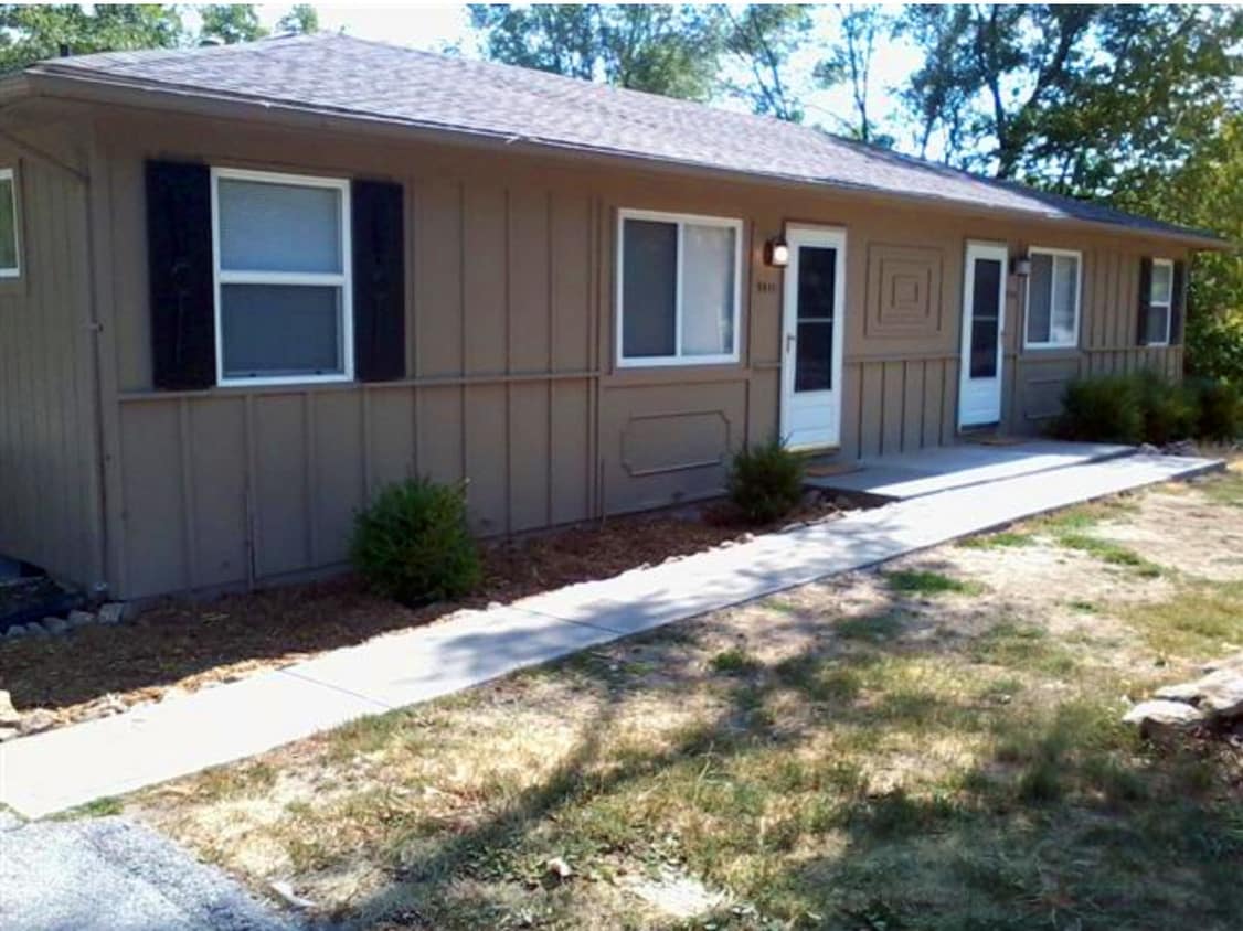 9511 W 54th House for Rent in Shawnee, KS