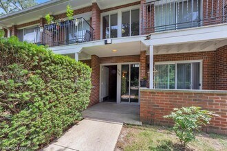 Building Photo - 1156 Osterman Ave