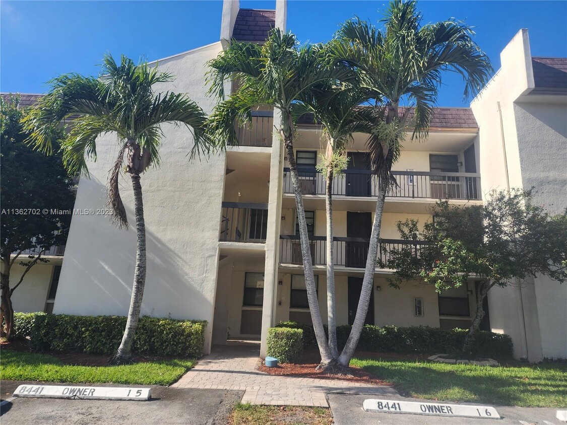 8441 Forest Hills Dr Unit 105, Coral Springs, FL 33065 Condo for Rent