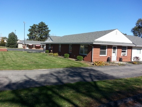Building Photo - 325 N Warpole St