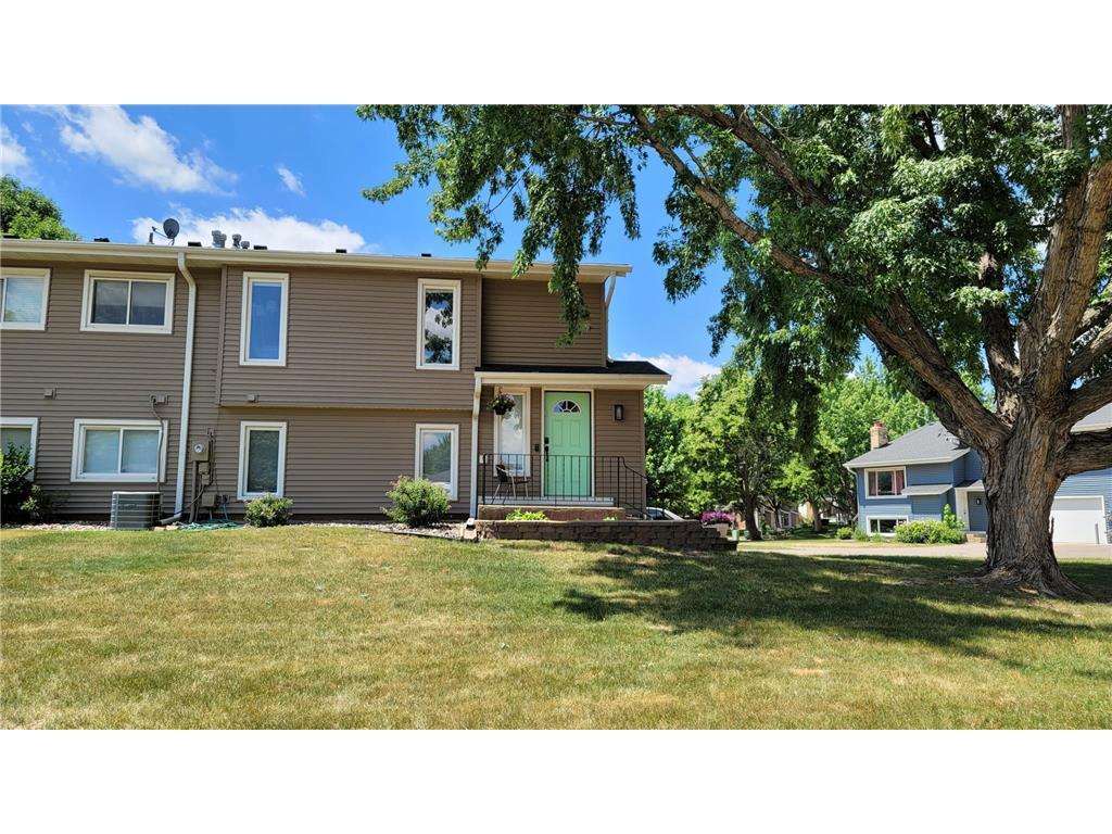 16109 Flagstaff Ct N, Rosemount, MN 55068 Townhome Rentals in Rosemount MN