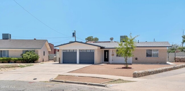 Building Photo - 10516 Cuesta Brava Ln