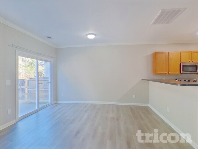 Foto del edificio - 369 Drooping Leaf Rd