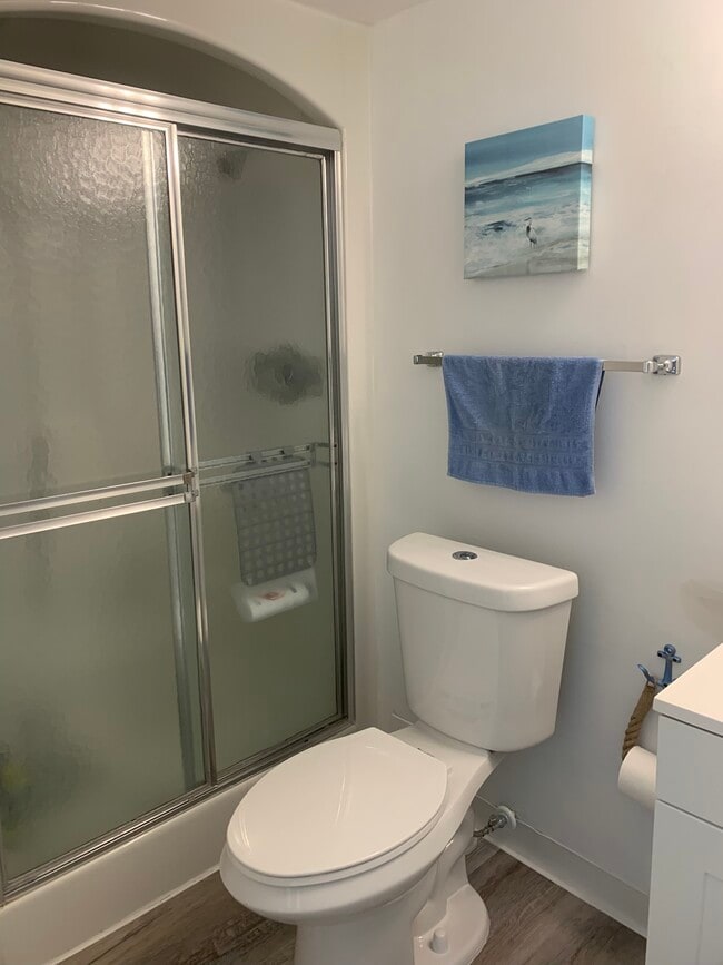 Master Bath - 5500 Ocean Shore Blvd