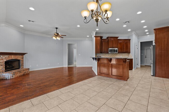Foto del edificio - 395 Half Moon Ct