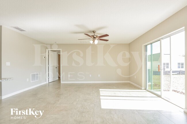Building Photo - 610 Lindbergh Wy