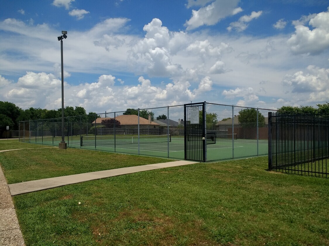 Photo - 2361 Shirecreek Cir (Grand Prairie, TX)