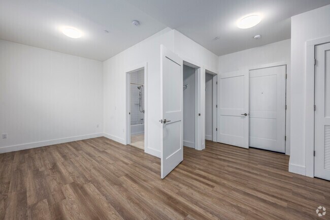 Estudio - Sala de estar de 422 pies cuadrados - Greenview Mill House