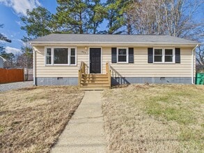 Building Photo - 954 Kingsway Rd