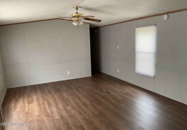Building Photo - 2110 Catherine Lake Rd