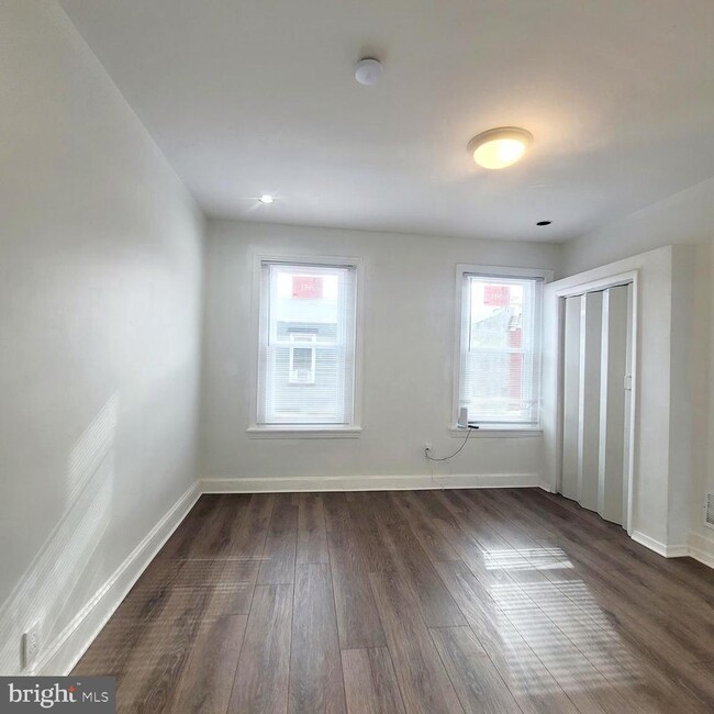 Foto del edificio - 1854 N Judson St