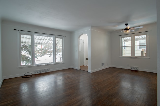 Foto del edificio - 4814 Erskine St