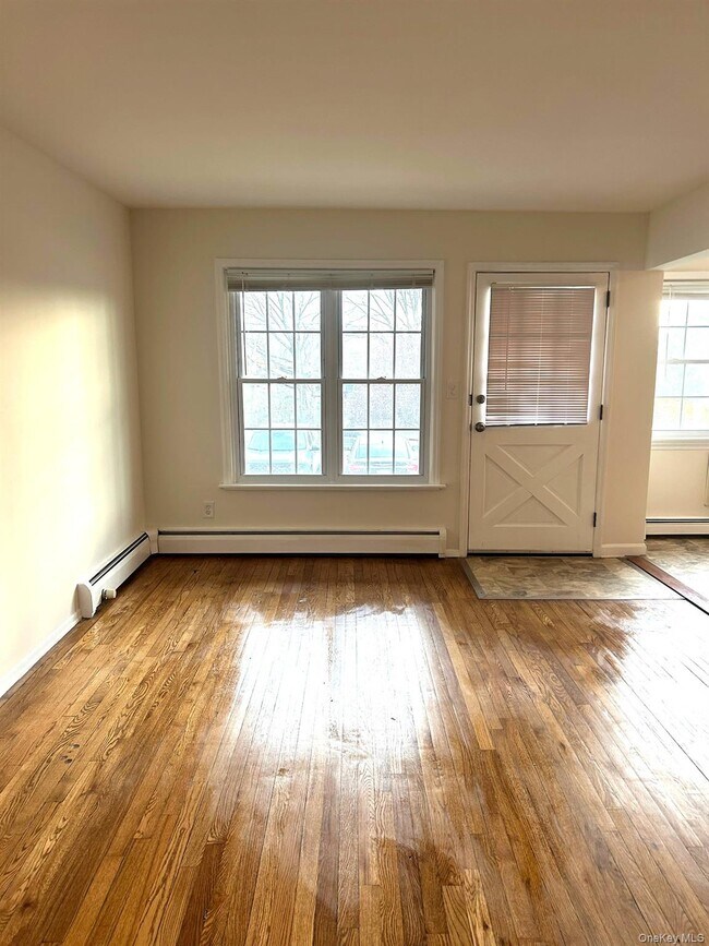 Foto del edificio - 8 Colonial Rd