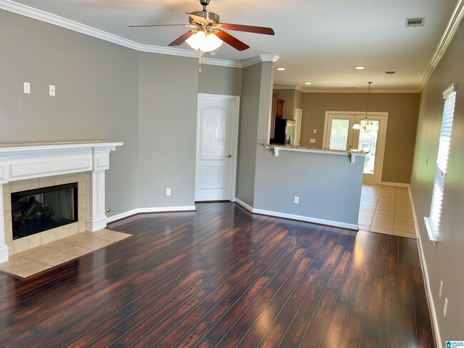 Foto del edificio - 2715 Oxmoor Glen Dr