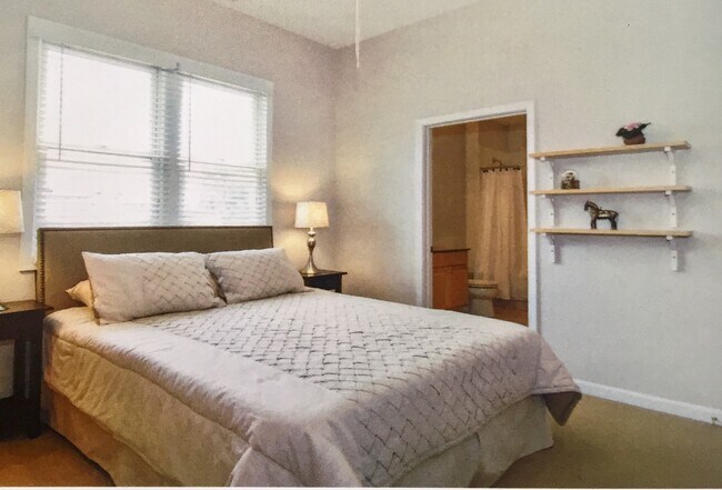Foto del edificio - 924 W Cornelia Ave