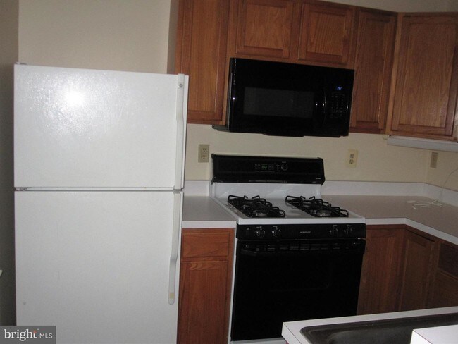 Building Photo - 9150 Gracious End Ct
