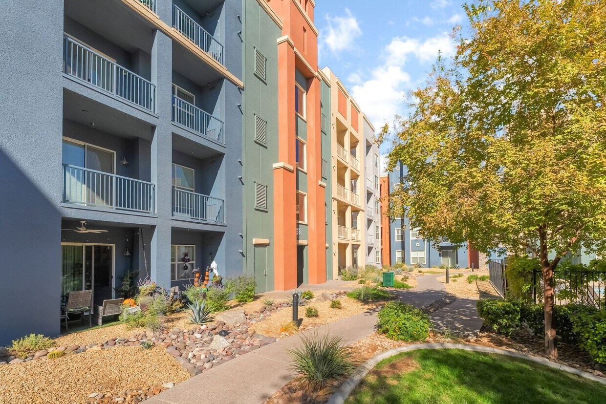 Primary Photo - Modern Condo Living with Luxury Finishes in a Gated Community!