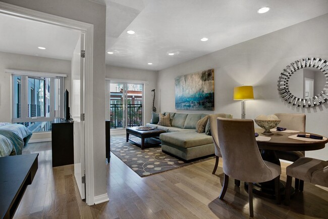 Building Photo - Modern Living in the Heart of the Gaslamp