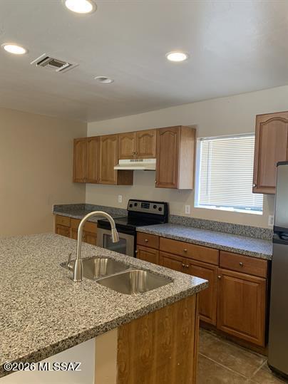 Building Photo - 308 E Blacklidge Dr