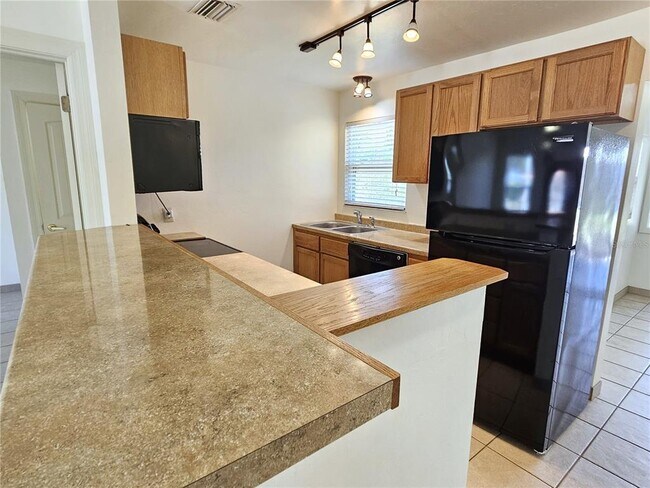 Foto del edificio - 323 Palmetto Rd W