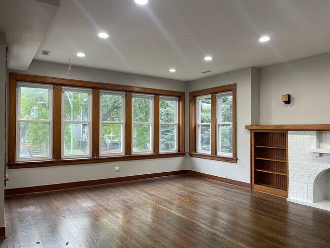Building Photo - 2252 N Monticello Ave