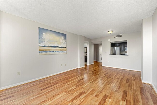 Foto del edificio - 1280 W Peachtree St NE
