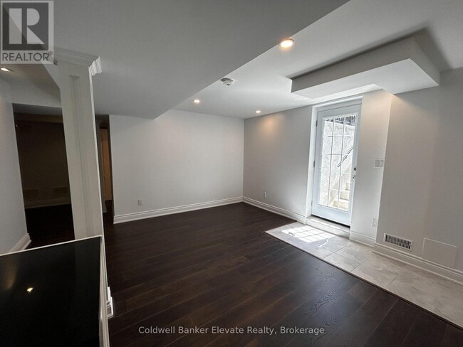 Building Photo - 1070 Gorham Way