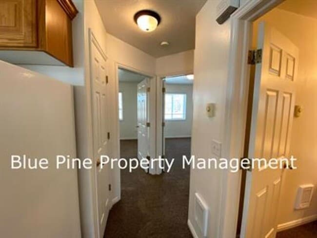 Foto del edificio - 3156 Chasewood Dr