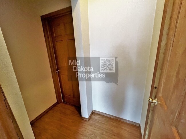 Building Photo - 401 S Minnesota- 3 bedroom house