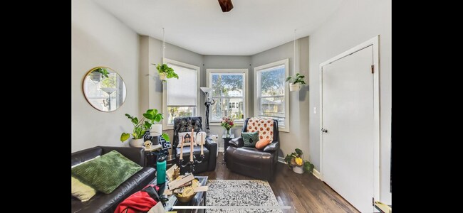 Foto del edificio - 3569 W Cortland St