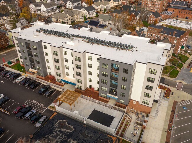 Foto del edificio - The Isabella Apartments