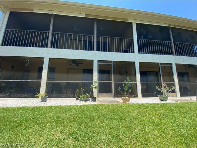 Building Photo - 4516 SW 10th Ave