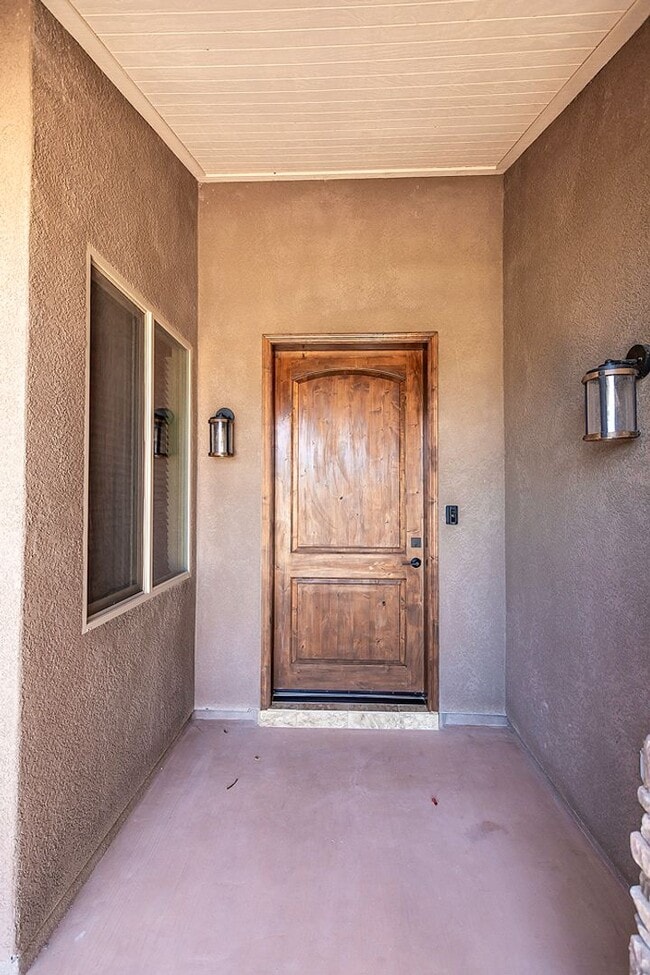 Building Photo - Livingston Ranch Rental