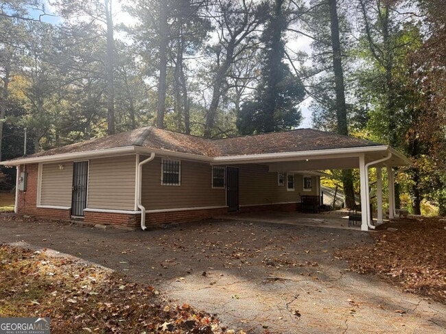 Building Photo - 2191 Beecher Cir SW