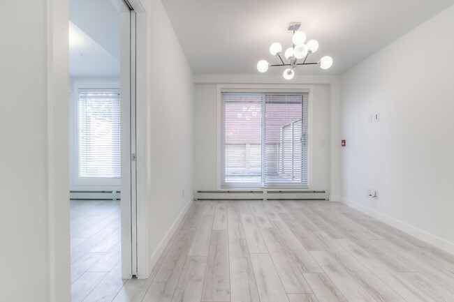 Photo du bâtiment - 2424 2 Av NW