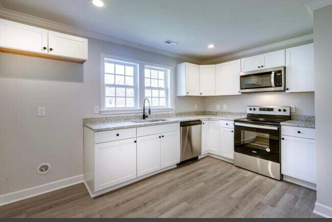 Foto del edificio - 9325 Kennebec Rd
