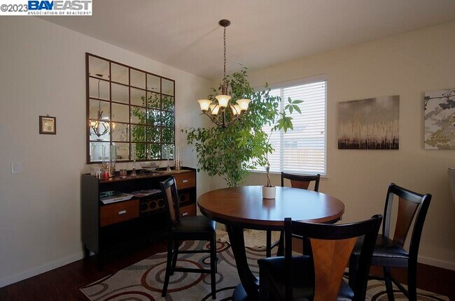 Foto del edificio - 420 Greg Thatch Cir