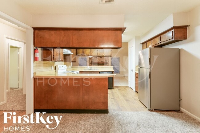 Foto del edificio - 13367 Lake Breeze Ln