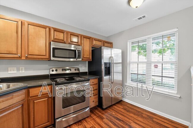 Foto del edificio - 11022 Derryrush Ave