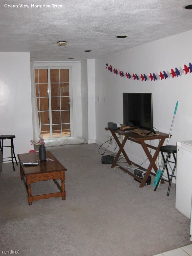Building Photo - 378 North St